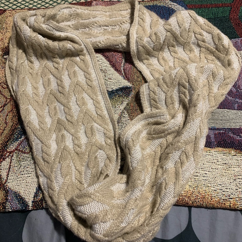 Calvin Klein knit scarf 🧣 ❄️